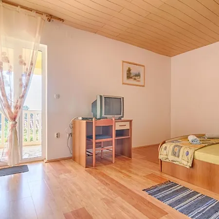 Marin Apartment *